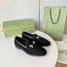 Gucci Low Shoes